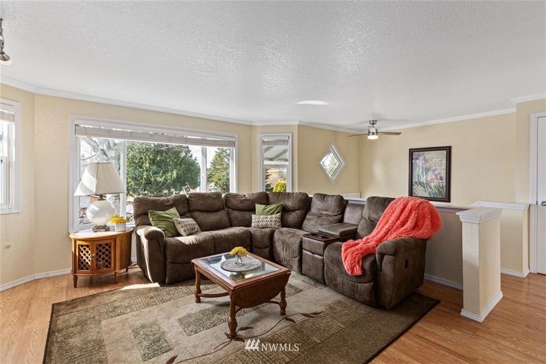18103 22nd Drive Southeast Bothell, WA 98012 - Photo 6 of 32