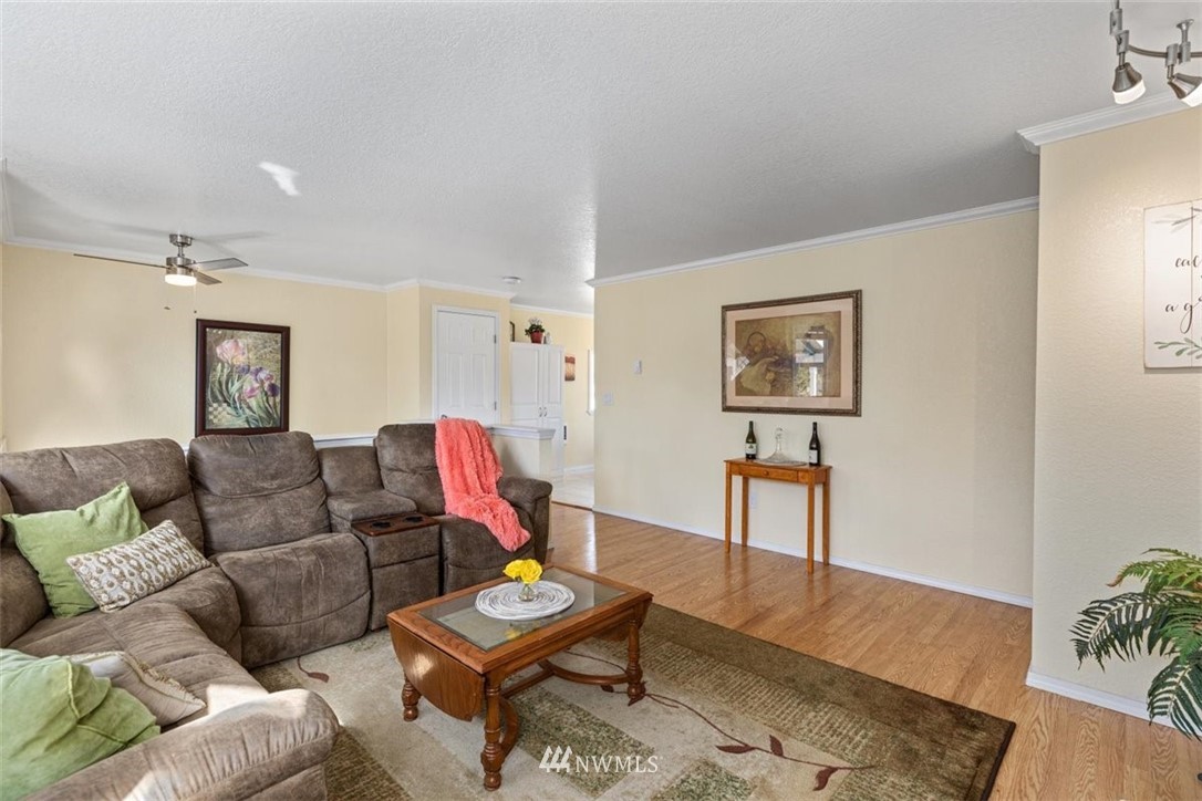 18103 22nd Drive Southeast Bothell, WA 98012 - Photo 7 of 32