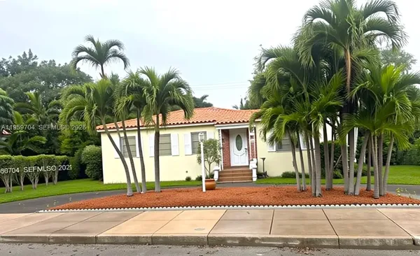$3,900 | 516 Boabadilla Street, Coral Gables, FL 33134