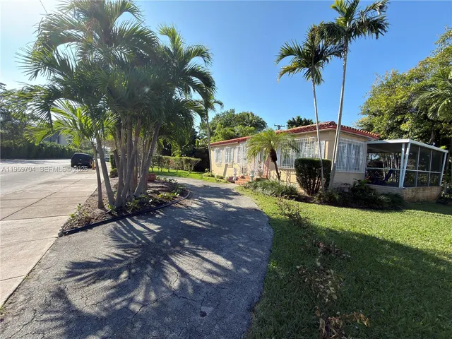 $3,900 | 516 Boabadilla Street, Coral Gables, FL 33134