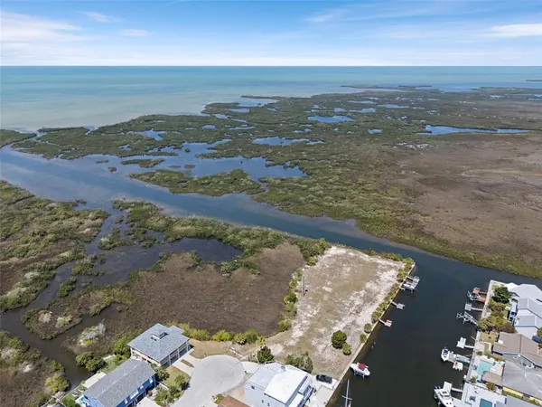 $479,900 | 15627 Donzi Drive, Hudson, FL 34667