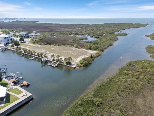 $479,900 | 15627 Donzi Drive, Hudson, FL 34667