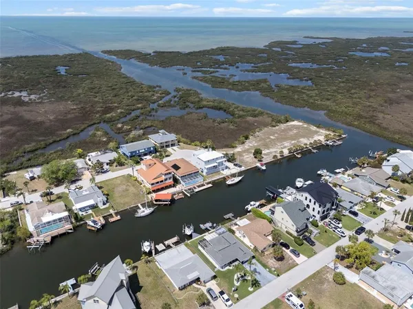 $479,900 | 15627 Donzi Drive, Hudson, FL 34667