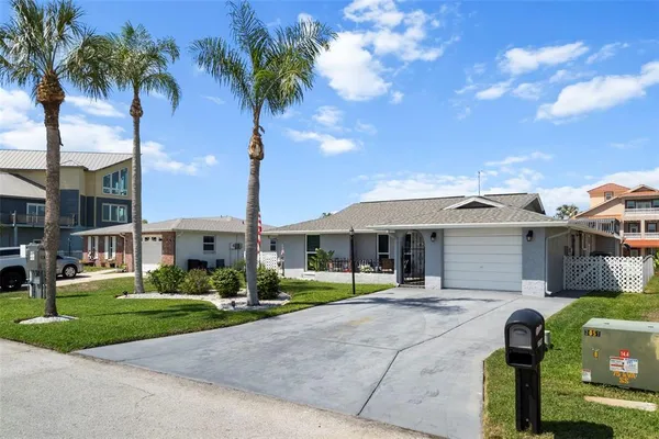 $479,900 | 15627 Donzi Drive, Hudson, FL 34667