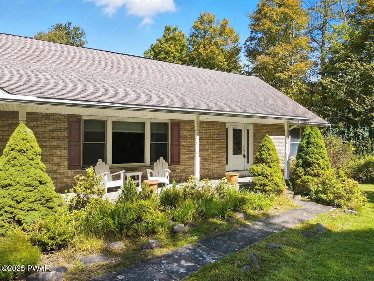 127 Huckleberry Road Newfoundland, PA 18445 - Photo 3 of 40