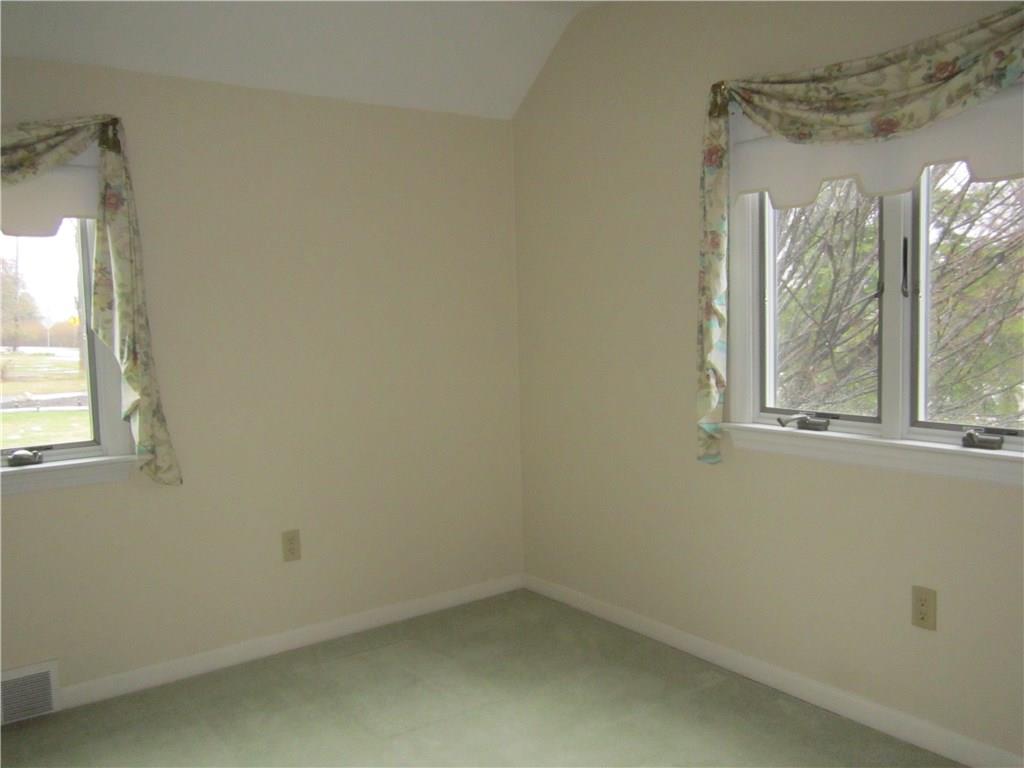 36 Churchill Road Pittsburgh, PA 15235 - Photo 20 of 25 Bedroom 3