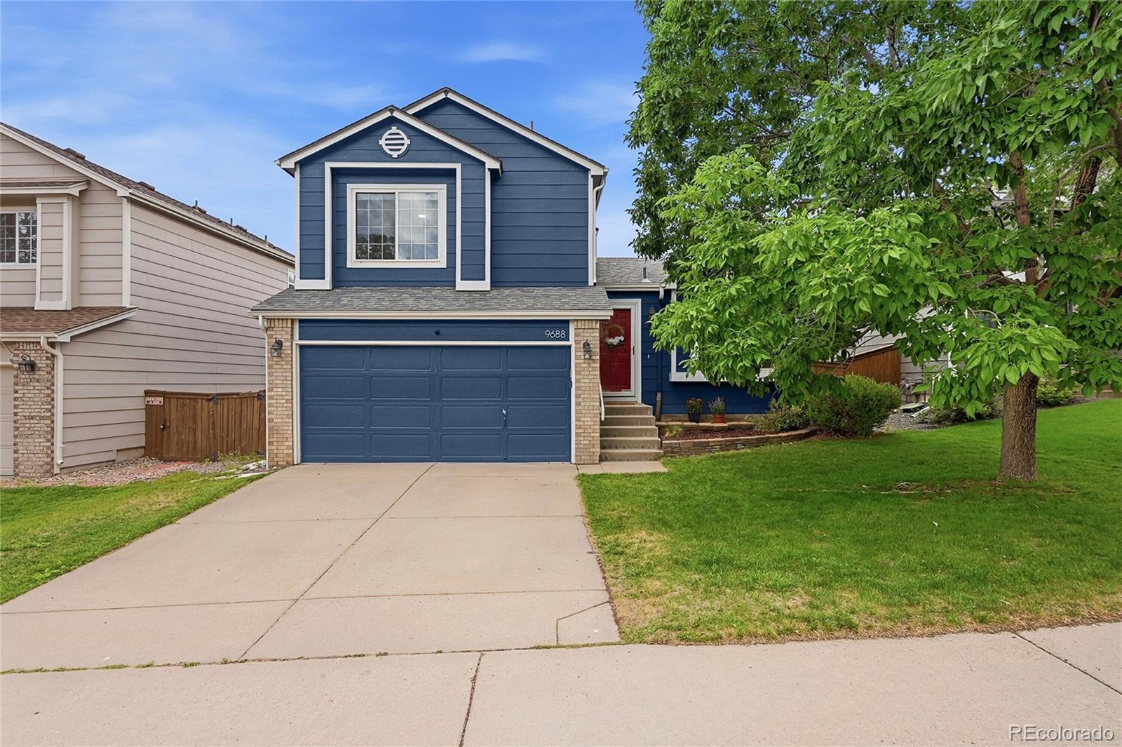 9688 Whitecliff Place Highlands Ranch, CO 80129 - Photo 3 of 36