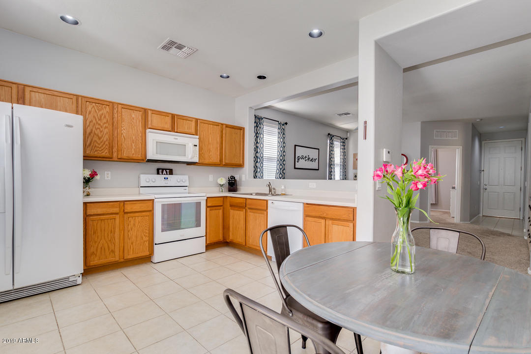 3546 East Harwell Road Gilbert, AZ 85234 - Photo 9 of 21 09 Harwell