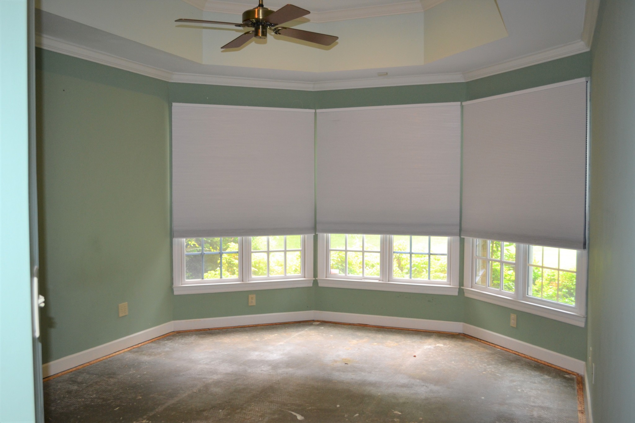 340 Shady Grove Road Flintville, TN 37335 - Photo 13 of 34 a view of an empty room with a window