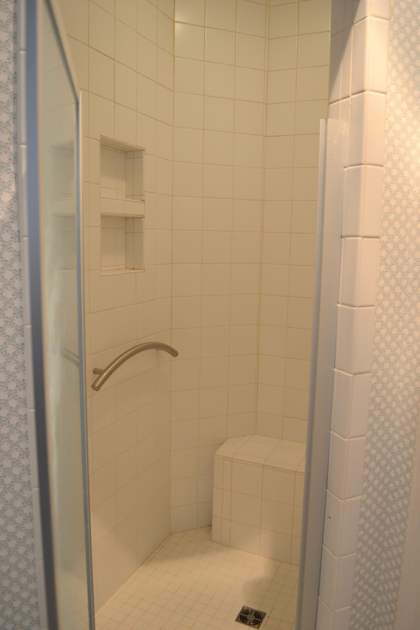 340 Shady Grove Road Flintville, TN 37335 - Photo 15 of 34 a bathroom with a shower