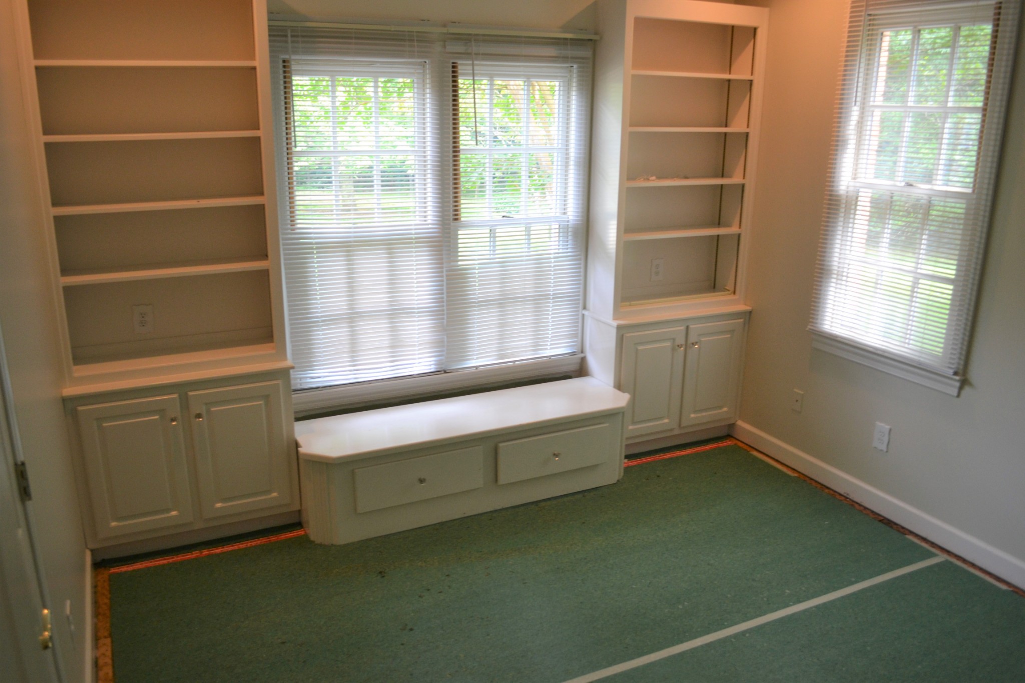 340 Shady Grove Road Flintville, TN 37335 - Photo 16 of 34 a view of an empty room with a window