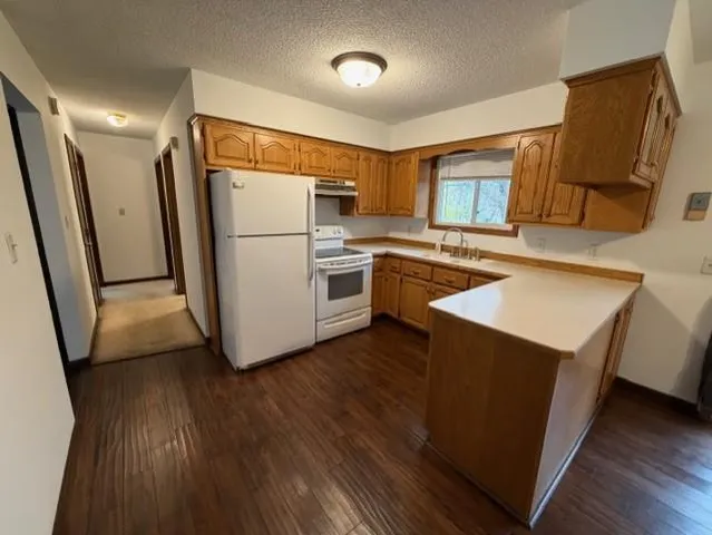 $219,900 | 607 West 4th Street, Litchfield, MN 55355