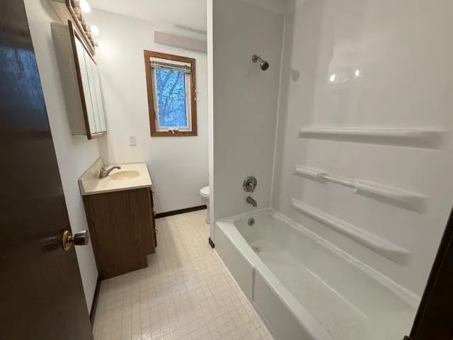 $219,900 | 607 West 4th Street, Litchfield, MN 55355