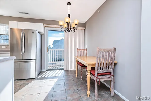 $185,000 | 1233 Woodland Point Drive, Unit H, St. Louis, MO 63146