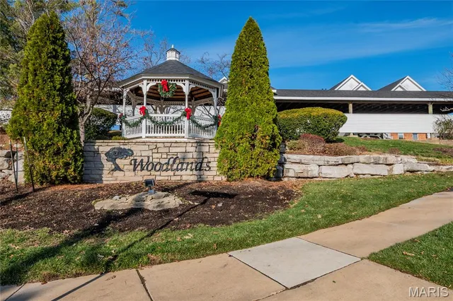 $185,000 | 1233 Woodland Point Drive, Unit H, St. Louis, MO 63146