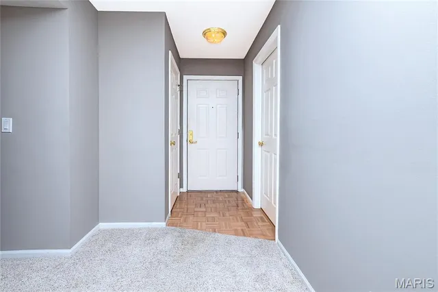 $185,000 | 1233 Woodland Point Drive, Unit H, St. Louis, MO 63146