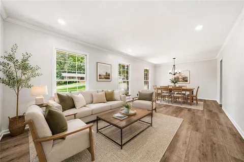 $365,000 | 61 Barrett Circle Southeast, Marietta, GA 30060