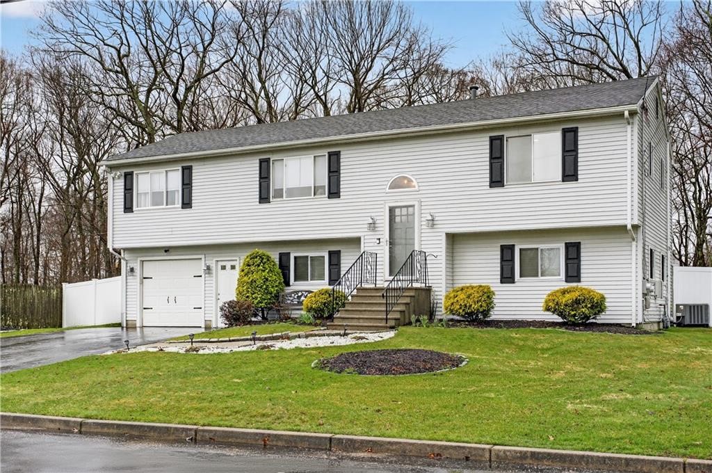 82 Mohawk Trail Cranston, RI 02921 - Photo 21 of 24
