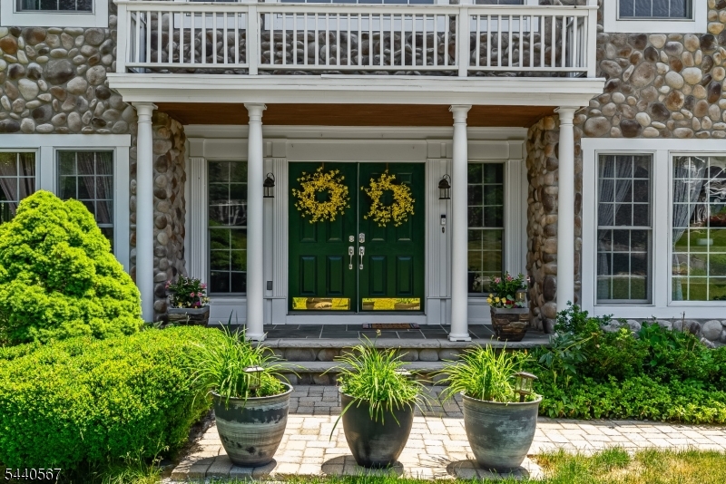 2 Coe Farm Road Mendham, NJ 07945 - Photo 3 of 50