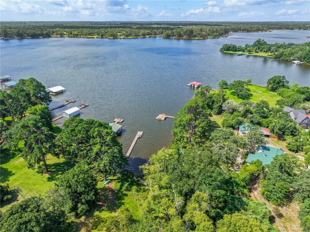 Welcome to your lake escape at Camp Creek!  Less t