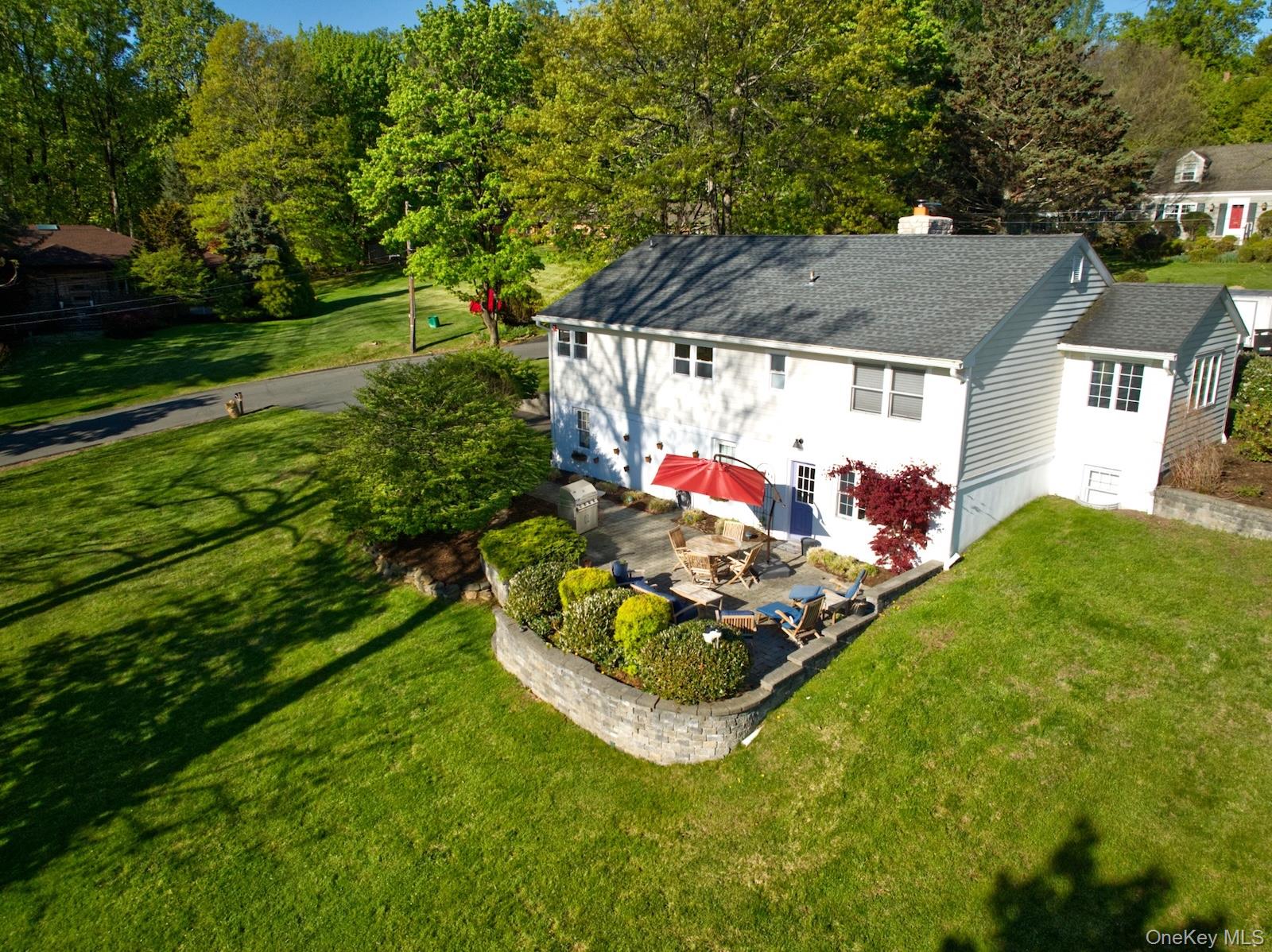 102 Wydendown Road Nyack, NY 10960 - Photo 3 of 36