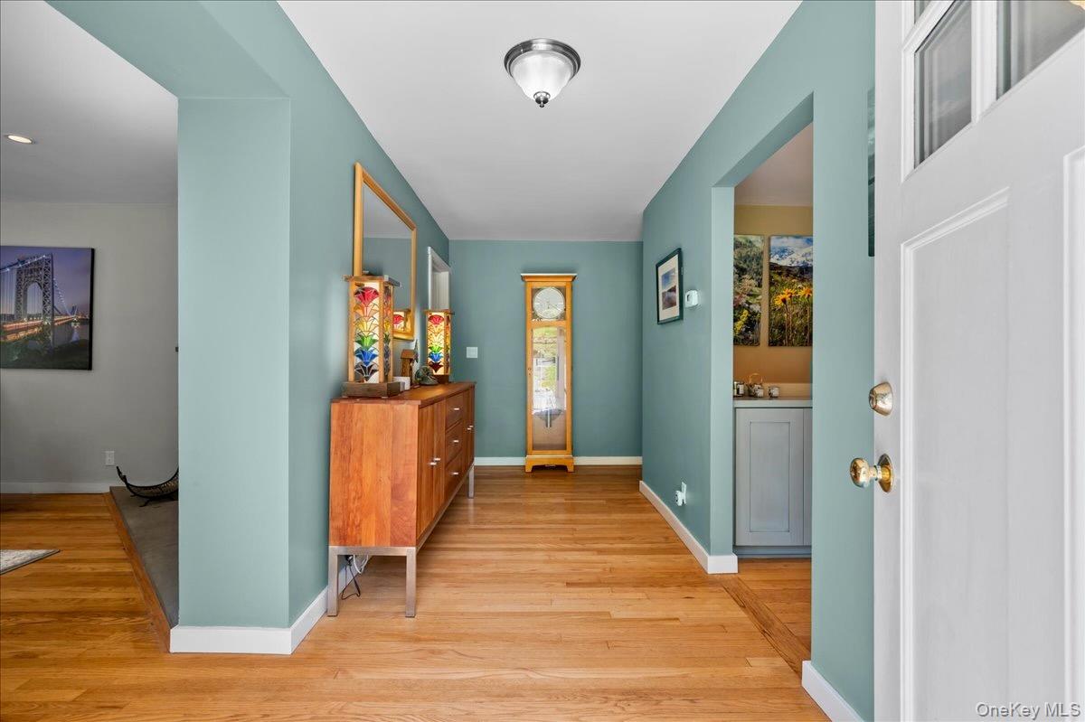 102 Wydendown Road Nyack, NY 10960 - Photo 5 of 36