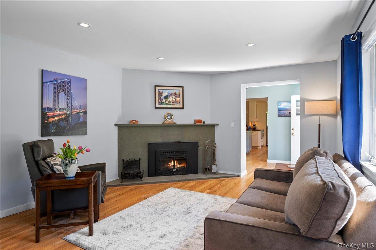 102 Wydendown Road Nyack, NY 10960 - Photo 8 of 36