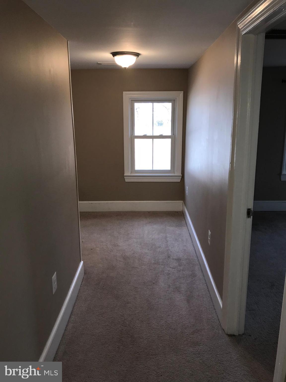 4014 Dumfries Road Catlett, VA 20119 - Photo 31 of 55 Upper level Hall