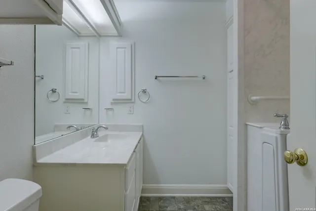 $2,695 | 994 Windmill Ranch Road, Spring Branch, TX 78070