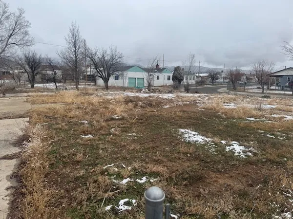 $19,000 | 121 8th West, East Carbon, UT 84520