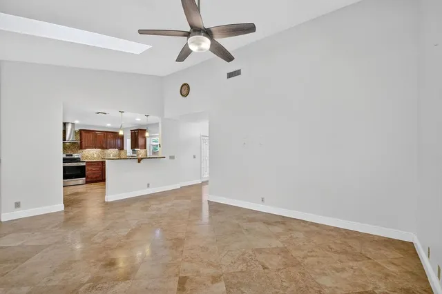 en view of a chandelier in a room