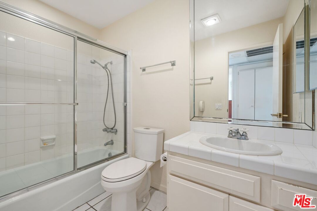 4200 Vía Dolce, Unit 230 Marina del Rey, CA 90292 - Photo 15 of 23