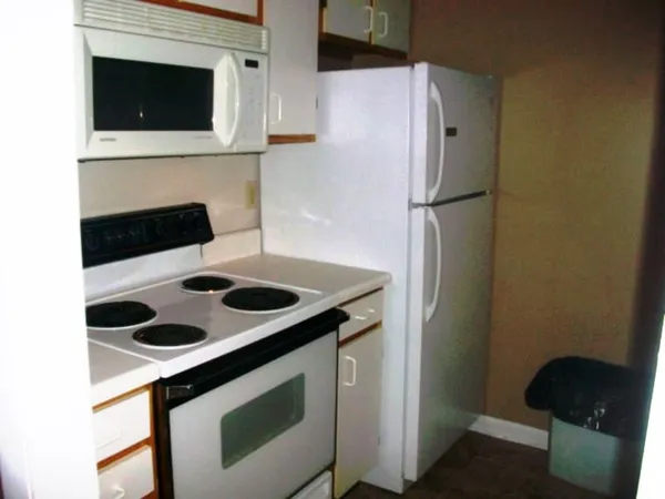 $1,300 | 102 Calhoun Street, Unit 221, Clemson, SC 29631