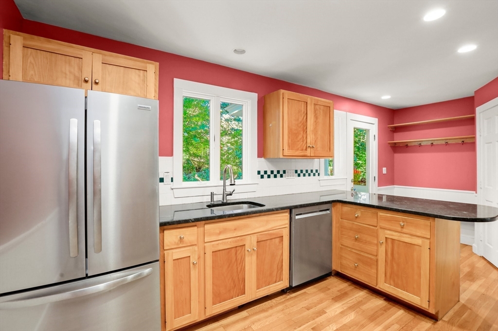 123 Cliff Road Milton, MA 02186 - Photo 16 of 35 Gallery Image 16