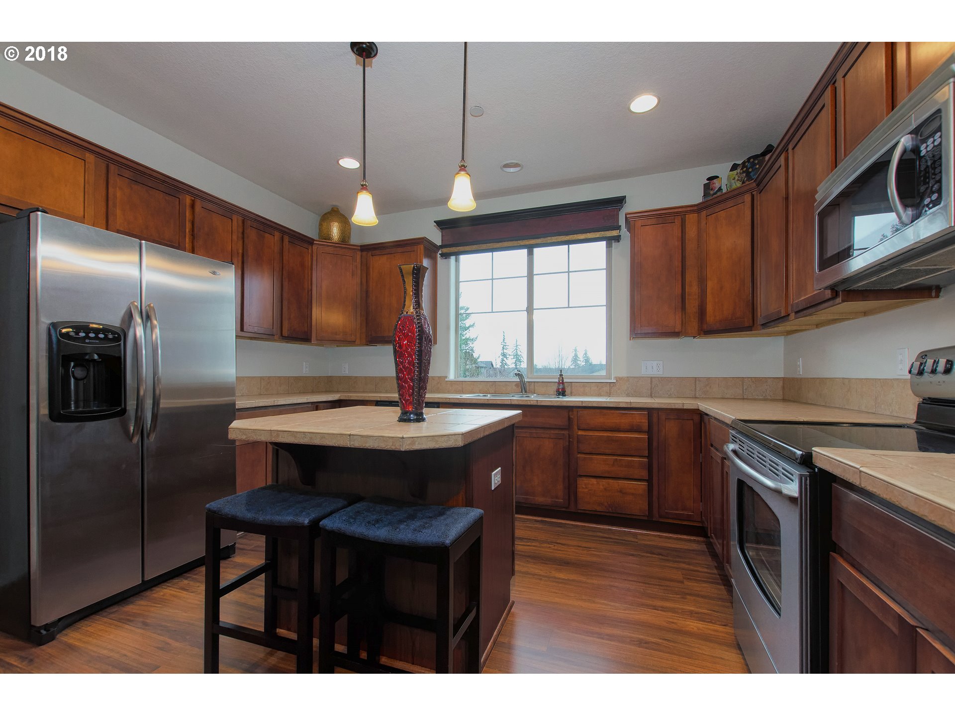 15500 Southwest Stone Ridge Circle Beaverton, OR 97007 - Photo 11 of 31 Kitchen