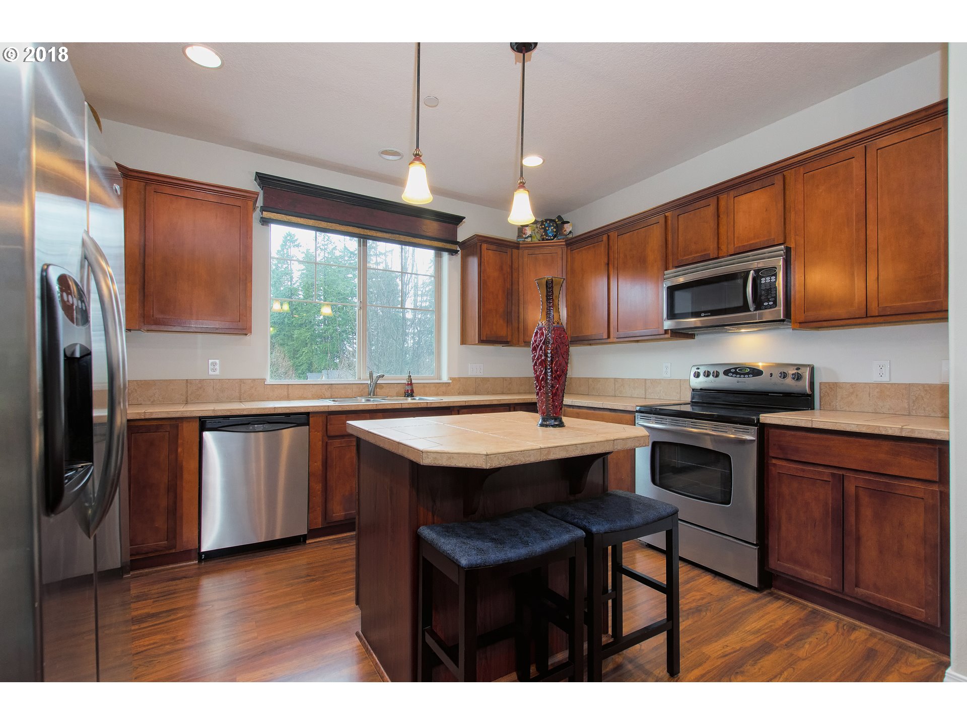 15500 Southwest Stone Ridge Circle Beaverton, OR 97007 - Photo 12 of 31 Kitchen