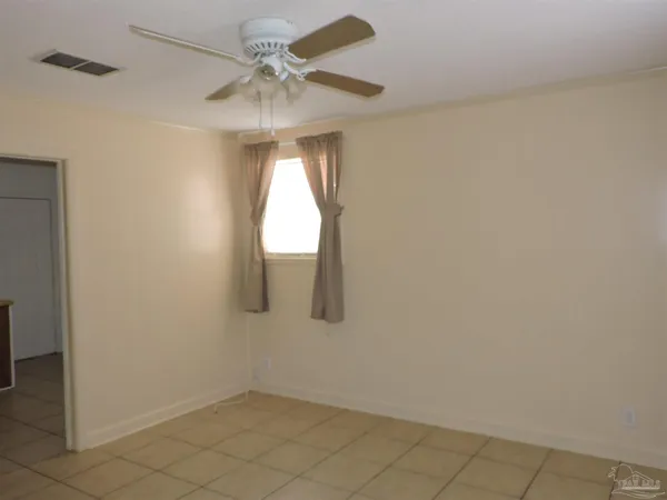 $1,100 | 3155 Patricia Drive, Unit B, Pensacola, FL 32526