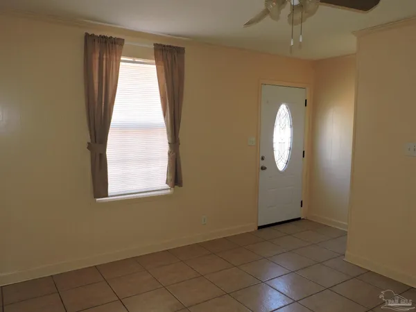 $1,100 | 3155 Patricia Drive, Unit B, Pensacola, FL 32526