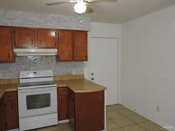 $1,100 | 3155 Patricia Drive, Unit B, Pensacola, FL 32526