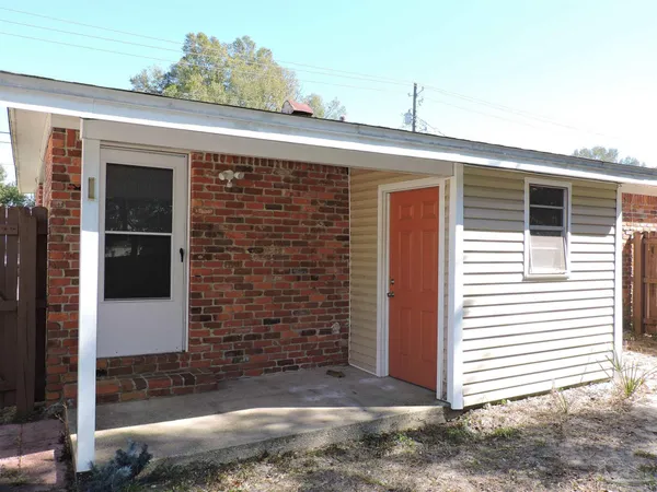 $1,100 | 3155 Patricia Drive, Unit B, Pensacola, FL 32526