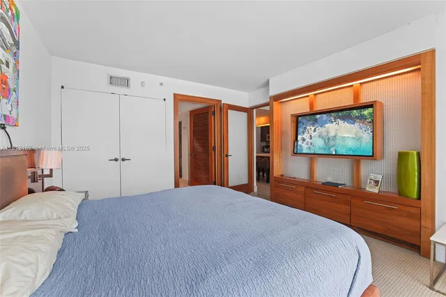 $475,000 | 6801 Collins Avenue, Unit 717, Miami Beach, FL 33141