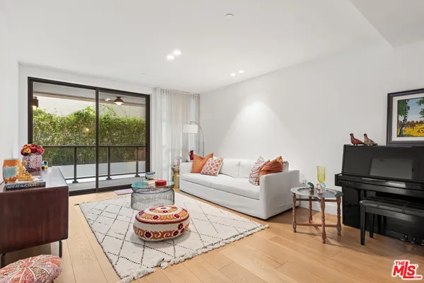 $1,480,000 | 10777 Wilshire Boulevard, Unit 201, Los Angeles, CA 90024