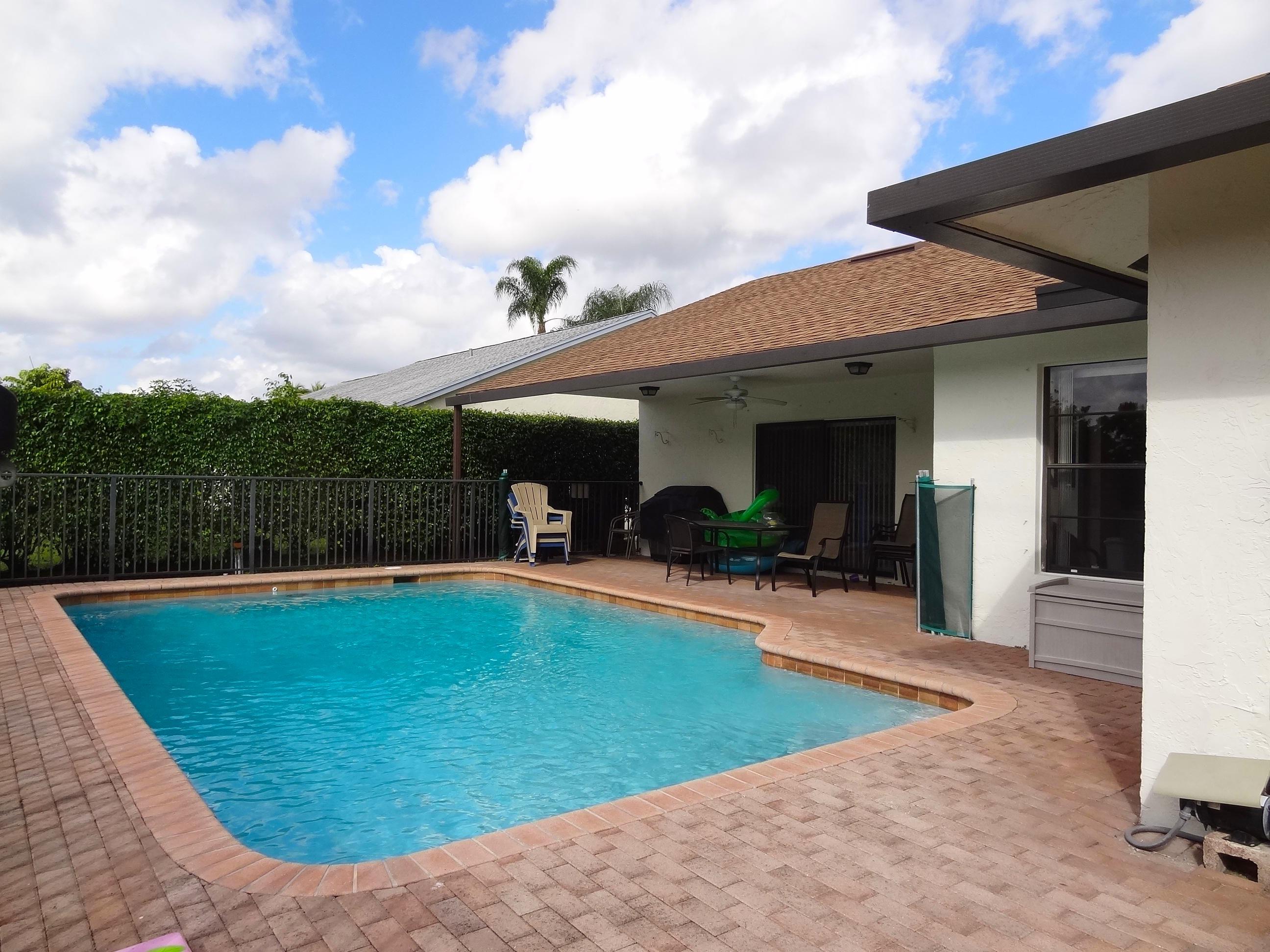 9936 Majorca Place Boca Raton, FL 33434 - Photo 4 of 21 POOL PATIO