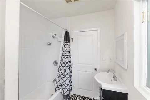 $749,000 | 1301 West 60th Place, Los Angeles, CA 90044