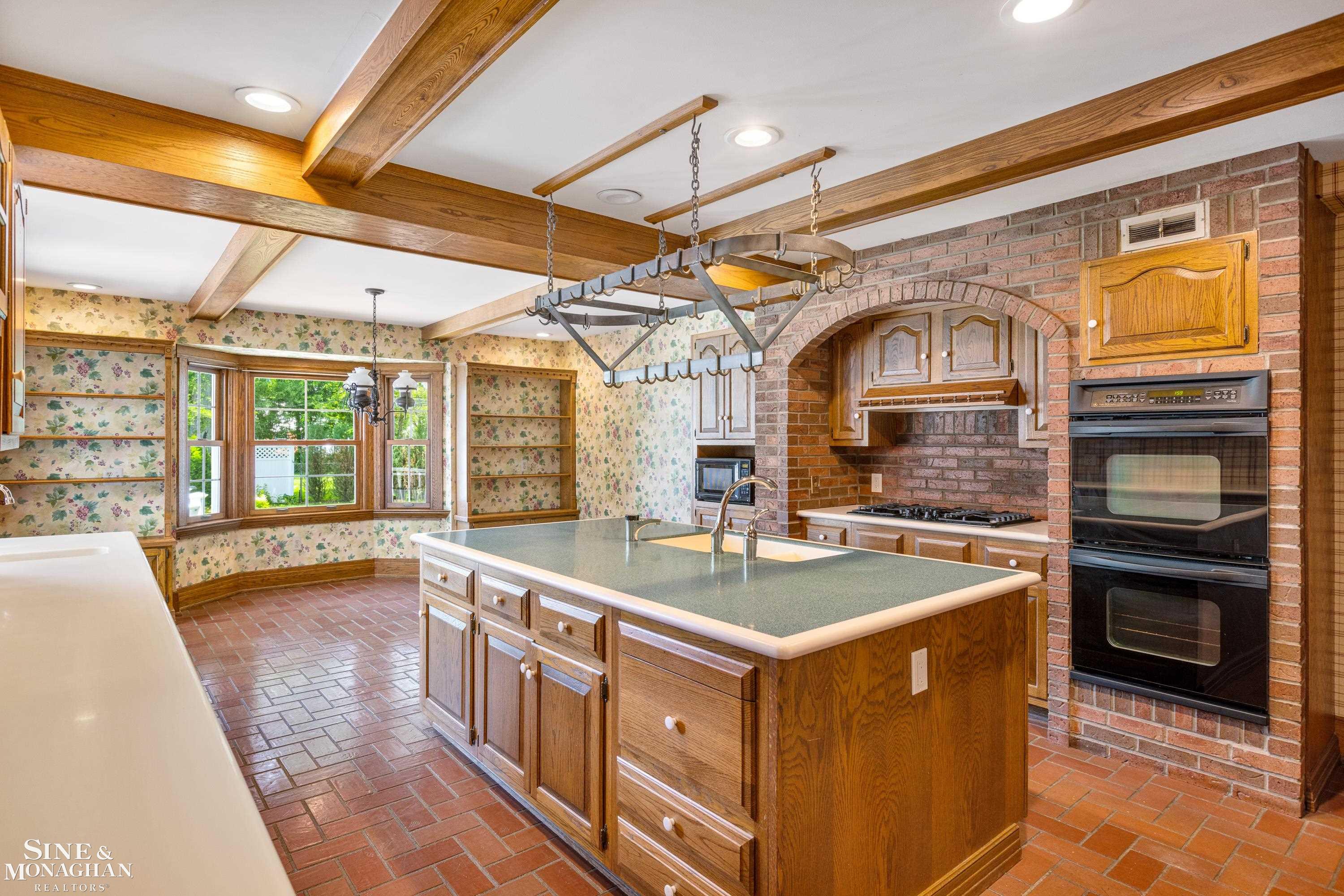 1380 Oxford Road Grosse Pointe, MI 48236 - Photo 19 of 59 Kitchen