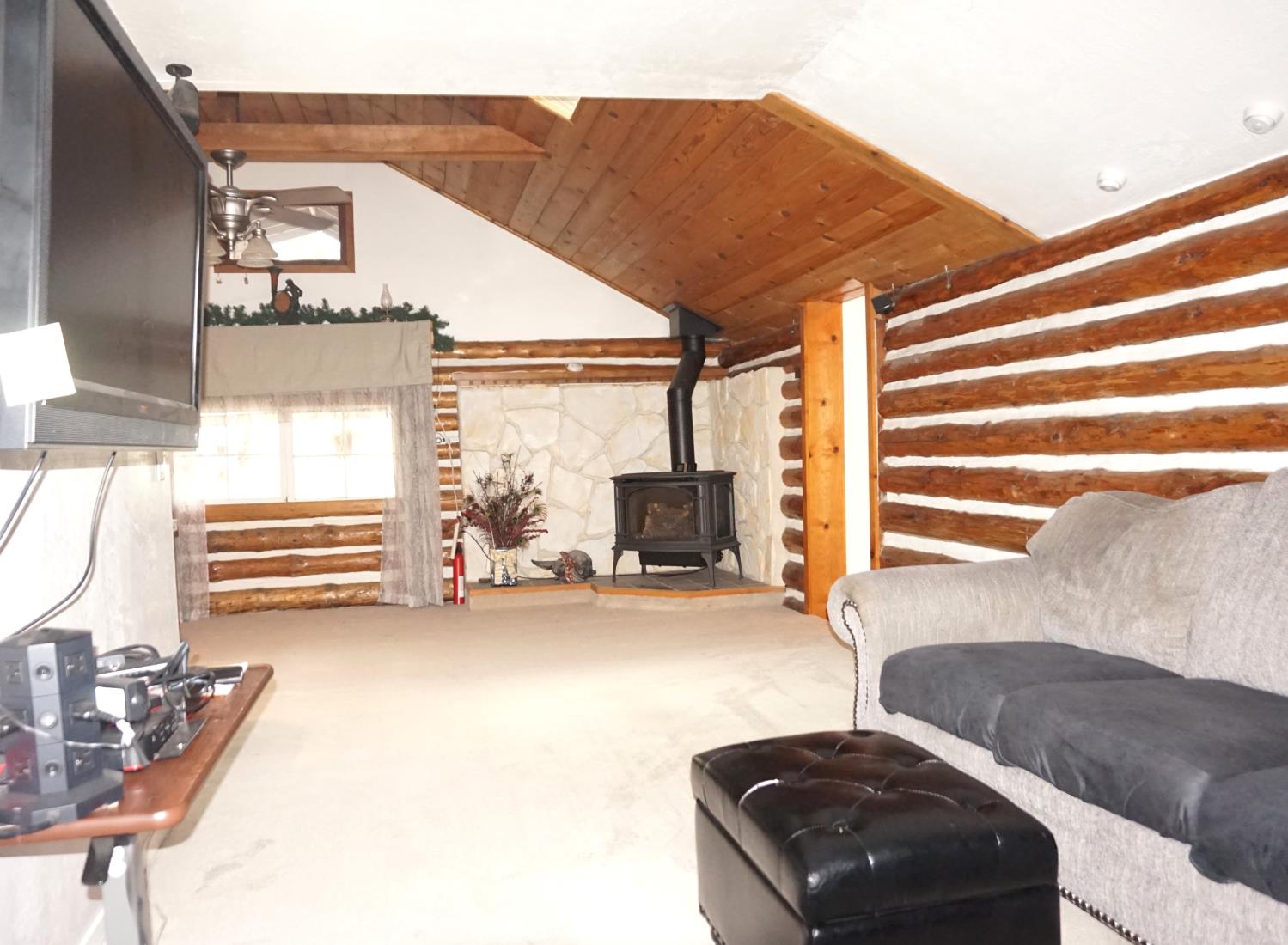 20480 Timber Ridge Road Pine Grove, CA 95665 - Photo 17 of 56 a view of a room with gym equipment