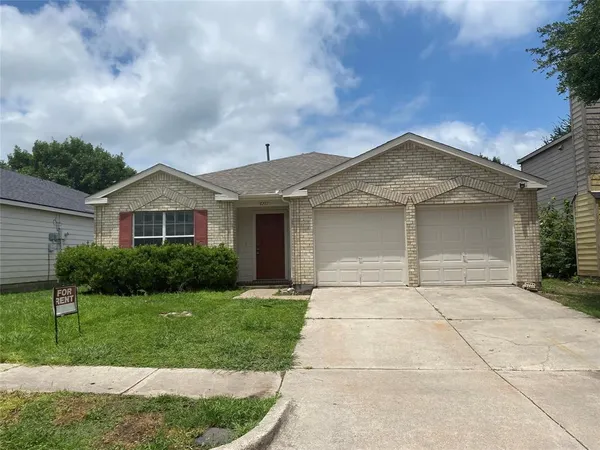 $1,695 | 4211 Falcon Drive, Sherman, TX 75092