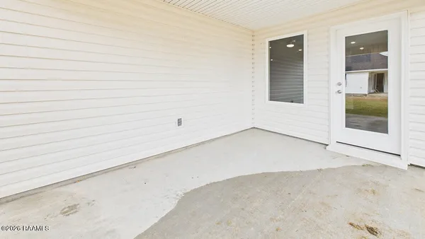 $302,500 | 206 Cypress Falls, Broussard, LA 70518