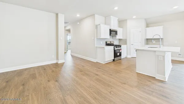 $302,500 | 206 Cypress Falls, Broussard, LA 70518