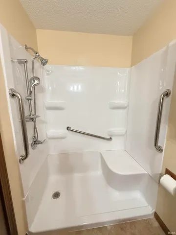 $330,000 | 1346 Stuckistrassee Street, Berne, IN 46711